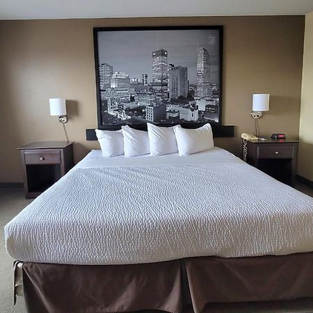 Super 8 By Wyndham Barrie South Hotel Ngoại thất bức ảnh