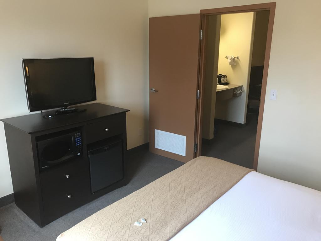 Super 8 By Wyndham Barrie South Hotel Ngoại thất bức ảnh