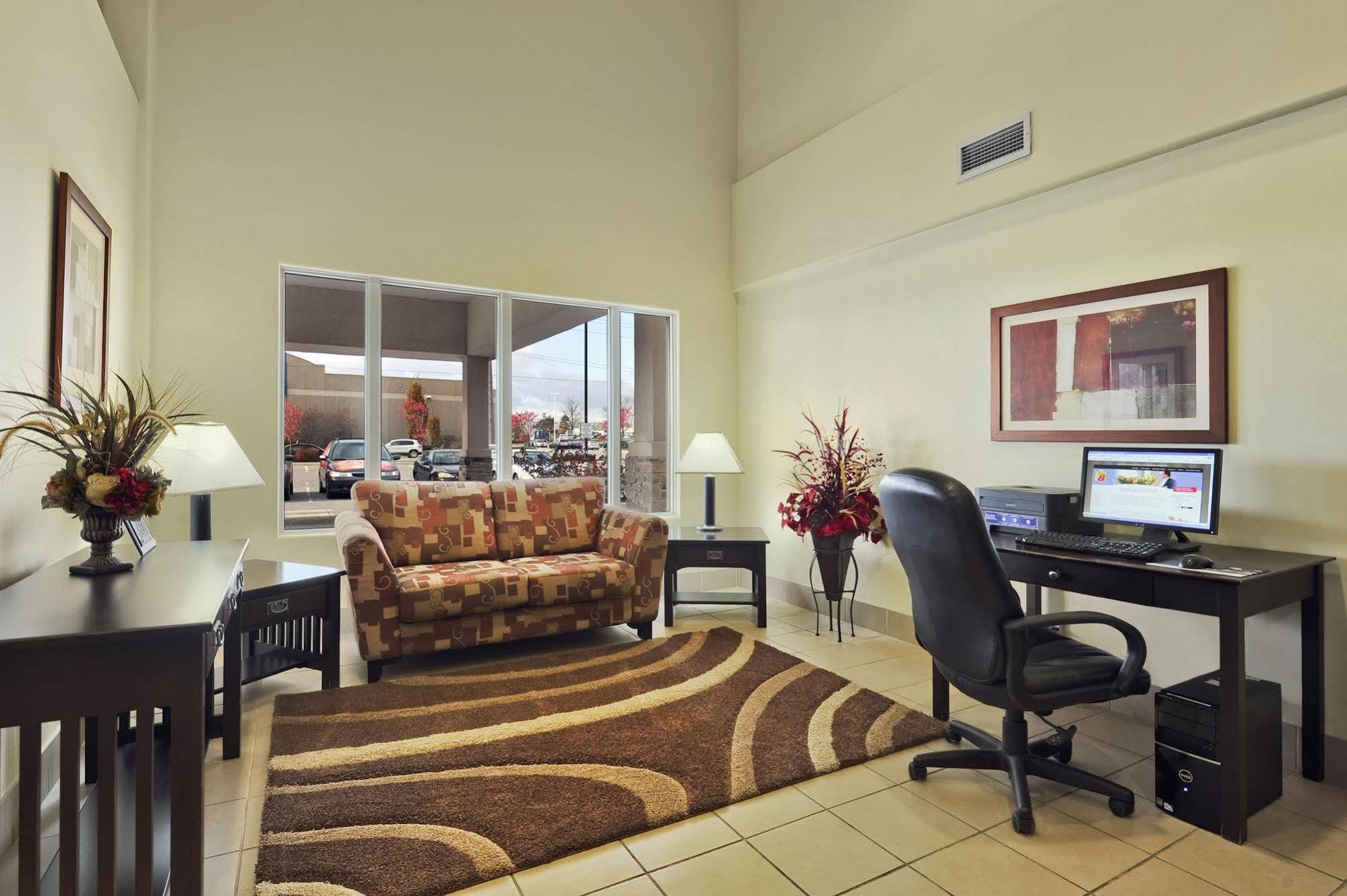 Super 8 By Wyndham Barrie South Hotel Ngoại thất bức ảnh
